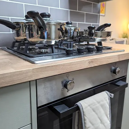Reading Central - 2 Bed Apt, Free Secure Parking Exterior photo