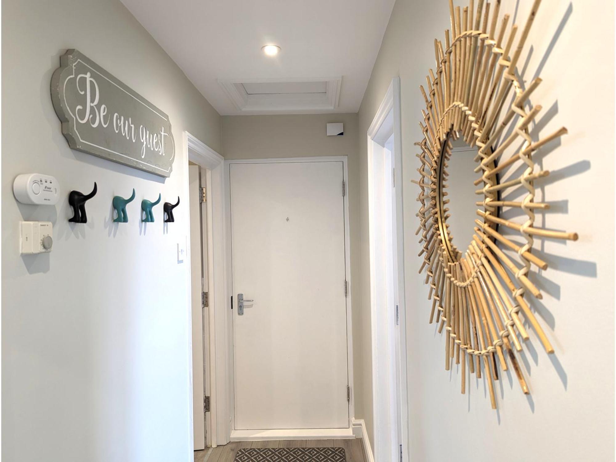 - 2 Bed Apt, Free Secure Parking Apartment Reading